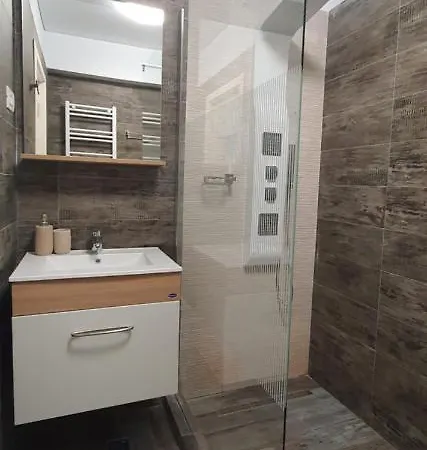 Tomis Promenada Luxury Studio 아파트 *